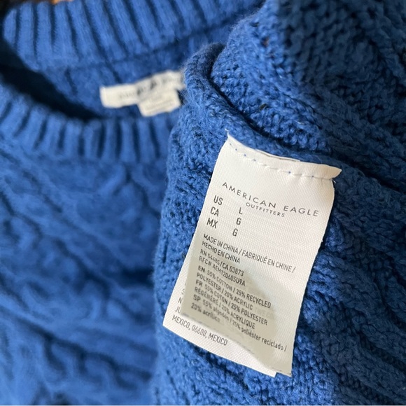 Vintage Y2K American Eagle Cobalt Blue Cable knit Sweater - Picture 4 of 6